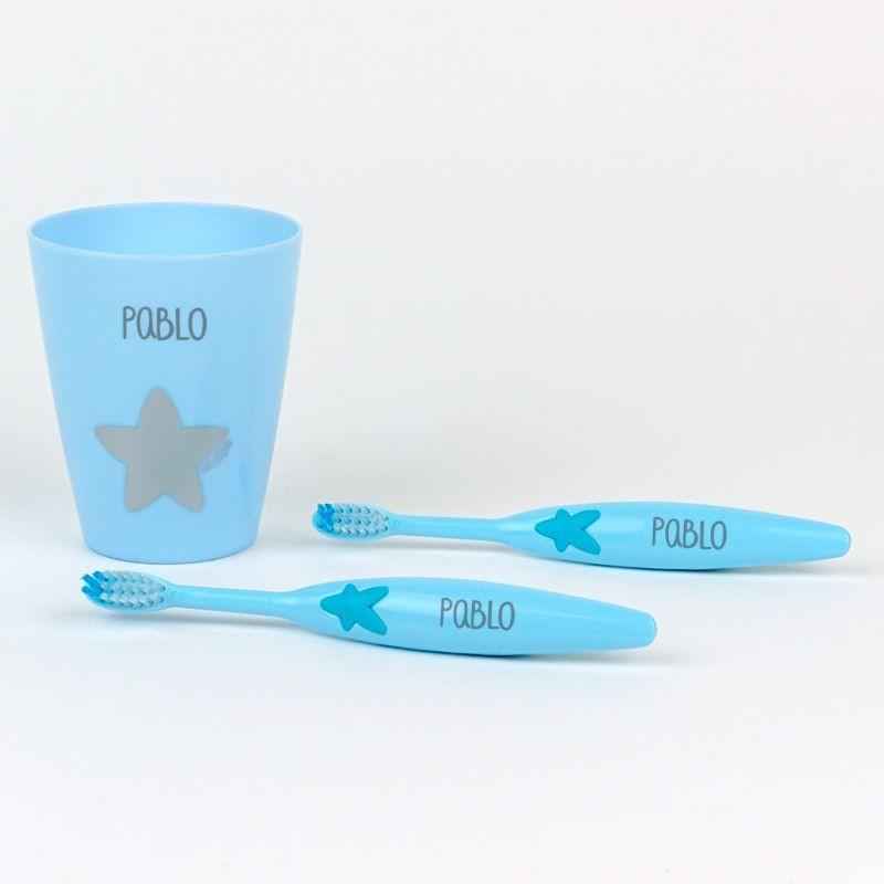 Imagen del ProductoPack 2 Cepillos de Dientes con Vaso Infantil Personalizados Celeste Mi Pipo
